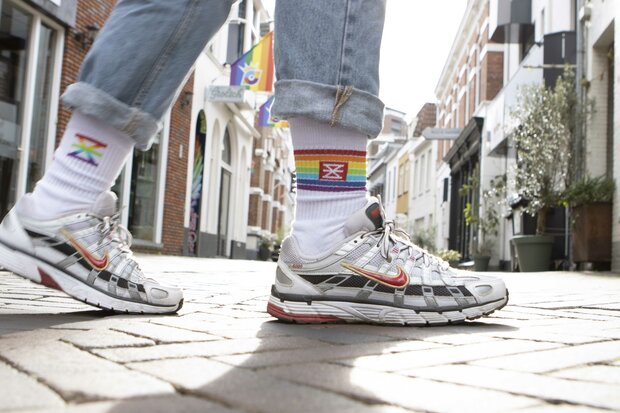 Enschede Pride sportsokken regenboog